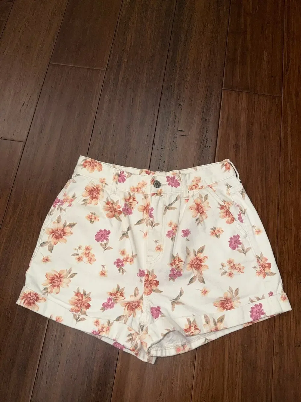 American Eagle High-Rise Floral Denim Mom Shorts 4